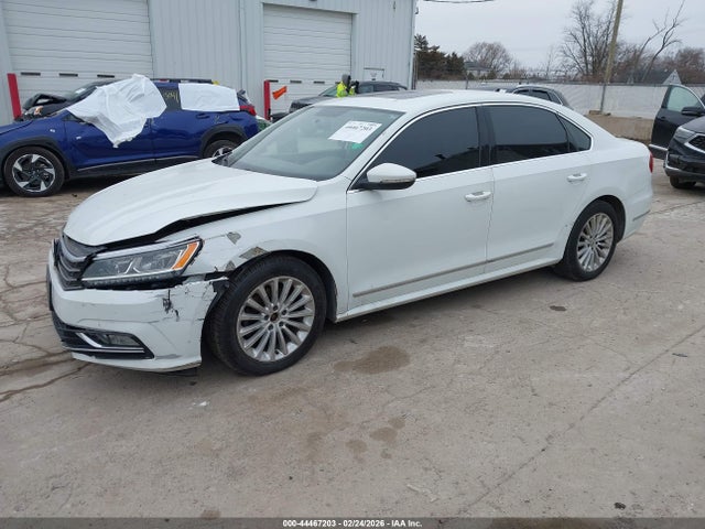 2016 VOLKSWAGEN PASSAT 1VWBT7A32GC057372 Photo 1