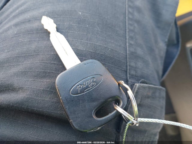 2003 FORD ESCAPE 1FMYU031X3KB80037 Photo 10
