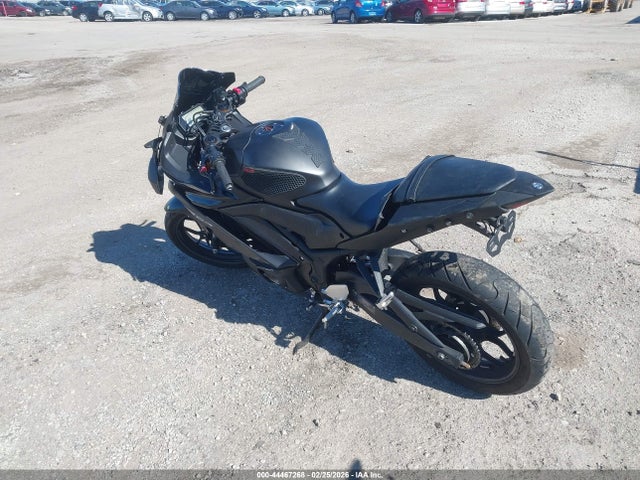 MH3RH17Y5KK001252 Yamaha YZFR3