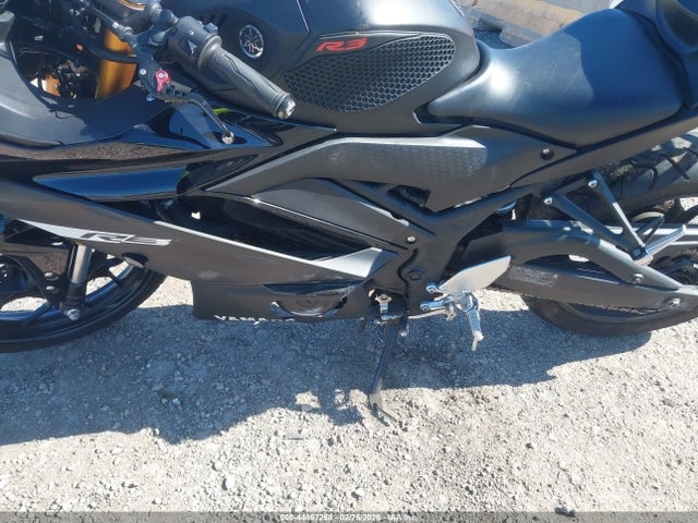 MH3RH17Y5KK001252 Yamaha YZFR3