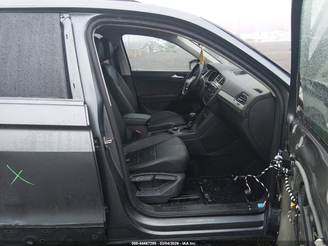 44467295 :رقم المزاد ، 3VV2B7AX7JM103150 vin ، 2018 Volkswagen Tiguan 2.0t Se/2.0t Sel مزاد بيع