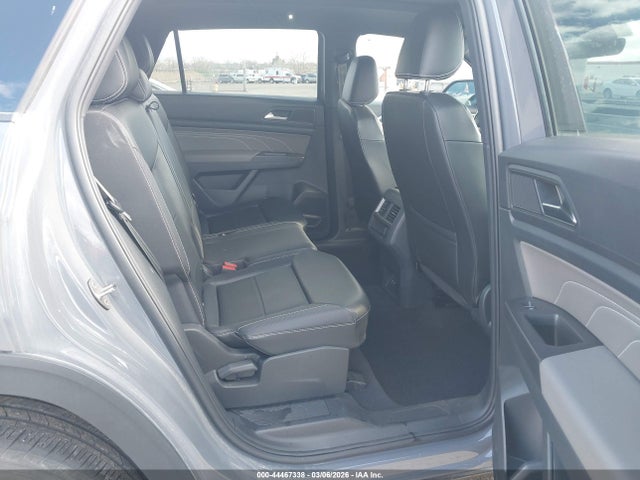 1V2AE2CA8NC229066 Volkswagen Atlas Cross Sport 3.6l V6 Sel R-line Black