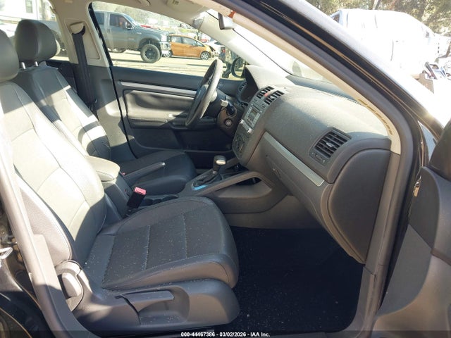 2007 Volkswagen Jetta Wolfsburg Edition მანქანა იყიდება აუქციონზე, vin: 3VWEG71K97M132365, აუქციონის ნომერი: 44467386