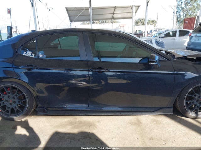 2021 Toyota Camry Trd მანქანა იყიდება აუქციონზე, vin: 4T1KZ1AK1MU048329, აუქციონის ნომერი: 44467494