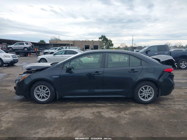 Toyota Corolla Hybrid Le 2021 JTDEAMDE4MJ019487 Image 14