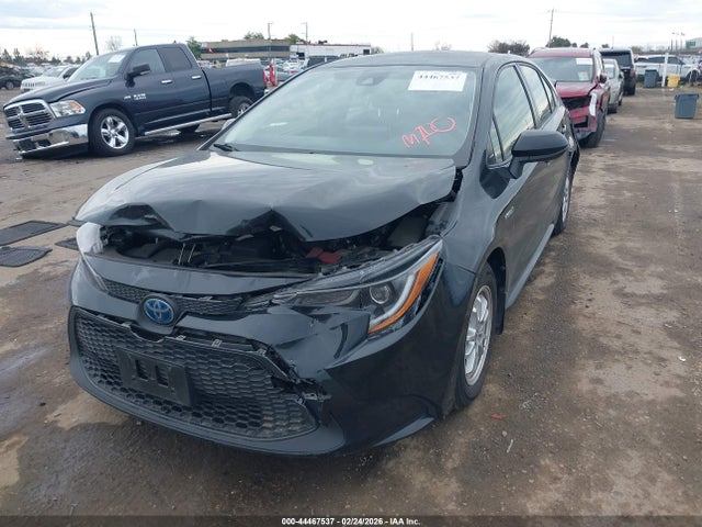Toyota Corolla Hybrid Le 2021 JTDEAMDE4MJ019487 Image 2