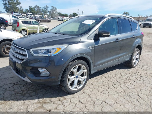 1FMCU9J94KUA91834 Ford Escape Titanium