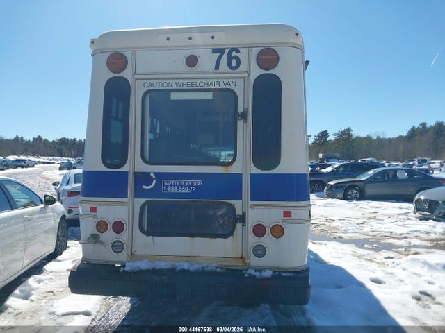 Ford E-350 Cutaway 2016 1FDEE3FL0GDC22482 Image 19