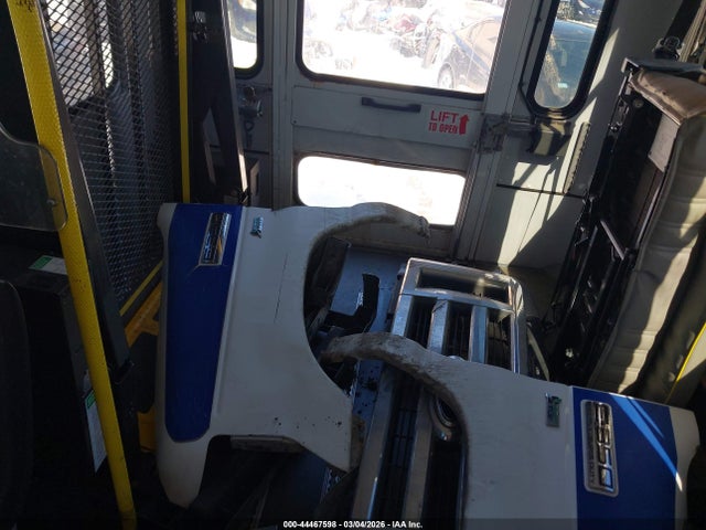 Ford E-350 Cutaway 2016 1FDEE3FL0GDC22482 Image 22