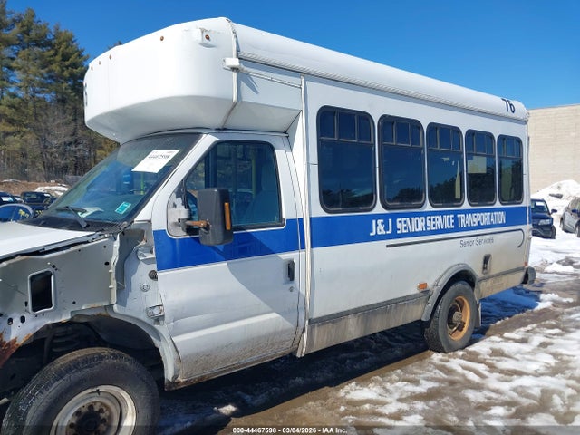 Ford E-350 Cutaway 2016 1FDEE3FL0GDC22482 Image 14
