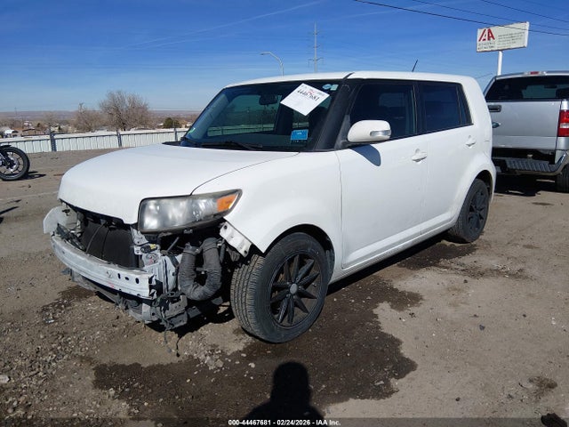 Scion XB 2015 JTLZE4FE6FJ069222 Image 2