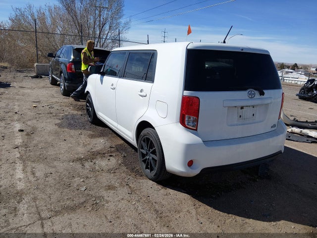 Scion XB 2015 JTLZE4FE6FJ069222 Image 3