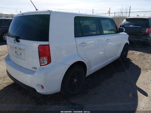 Scion XB 2015 JTLZE4FE6FJ069222 Image 4