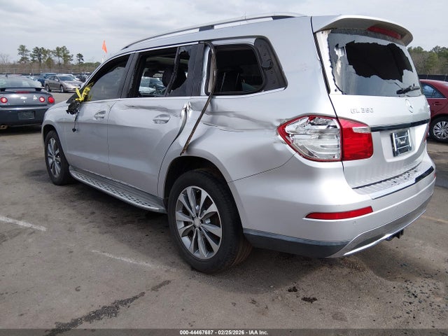 2015 MERCEDES-BENZ GL 350 BLUETEC 4JGDF2EE0FA520410 Photo 2