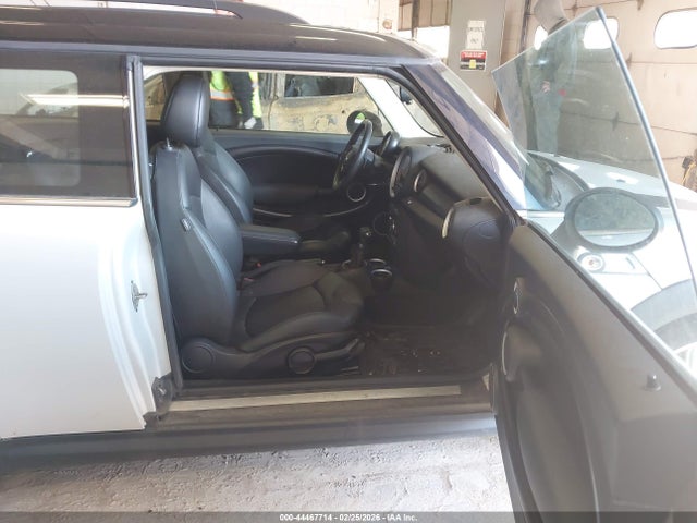 2013 MINI CLUBMAN WMWZG3C51DT800044 Photo 4