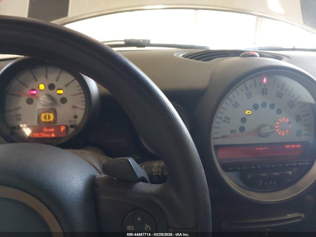 2013 MINI CLUBMAN WMWZG3C51DT800044 Photo 6