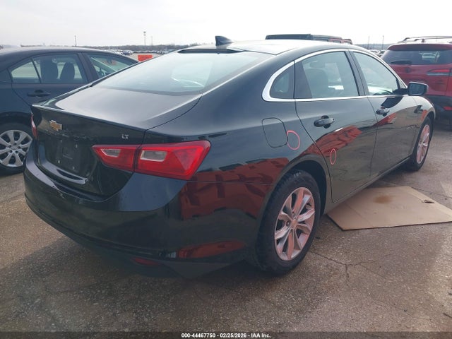 1G1ZD5STXSF126620 Chevrolet Malibu Fwd 1lt