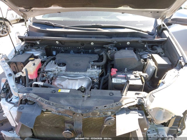 2T3WFREV1JW461982 Toyota Rav4 Xle