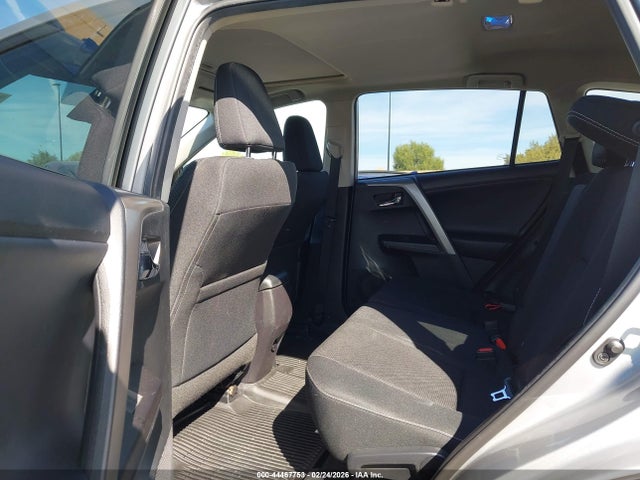 2T3WFREV1JW461982 Toyota Rav4 Xle