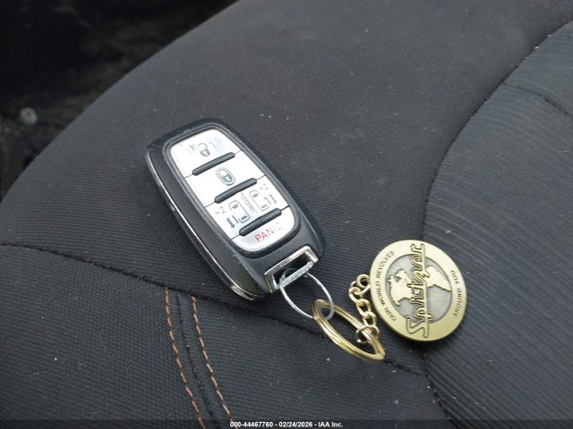 2017 Chrysler Pacifica Touring მანქანა იყიდება აუქციონზე, vin: 2C4RC1DG4HR592418, აუქციონის ნომერი: 44467760