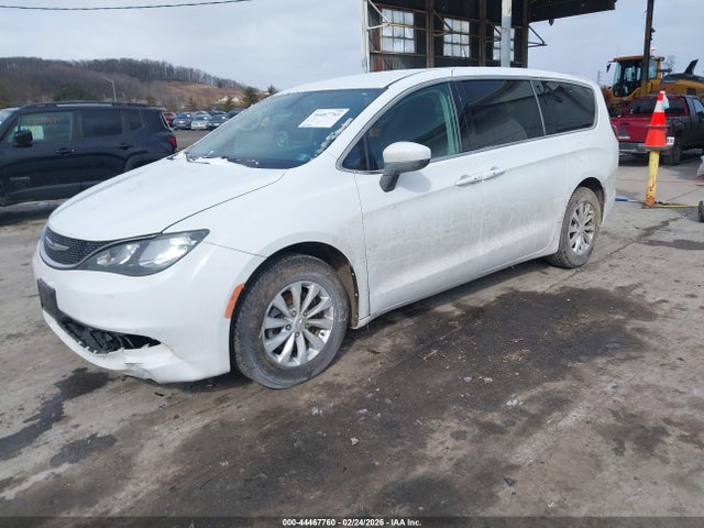 2017 Chrysler Pacifica Touring მანქანა იყიდება აუქციონზე, vin: 2C4RC1DG4HR592418, აუქციონის ნომერი: 44467760
