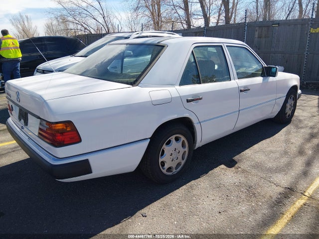 1993 MERCEDES-BENZ 400 WDBEA34E3PB876617 Photo 3