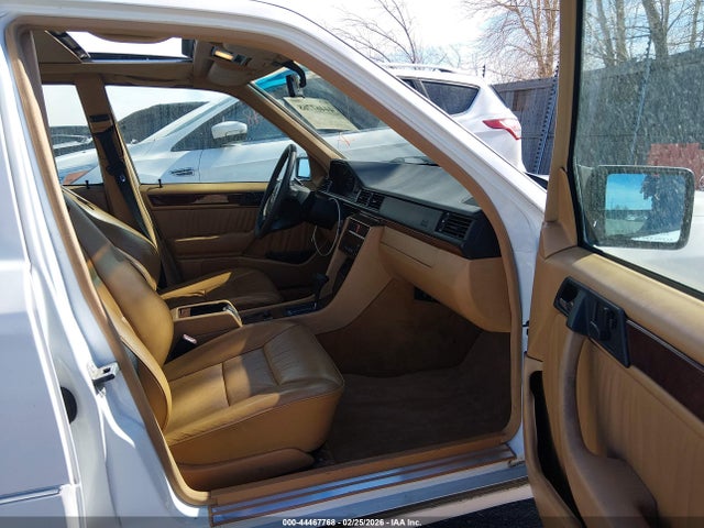 1993 MERCEDES-BENZ 400 WDBEA34E3PB876617 Photo 4