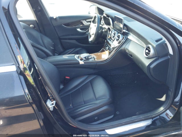 55SWF4KB9FU065615 Mercedes-Benz C 300 4matic