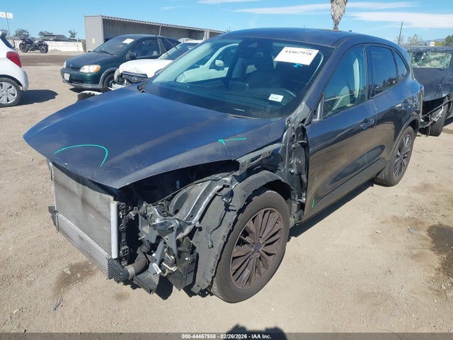 1FMCU0G60NUB19710 Ford ESCAPE SE