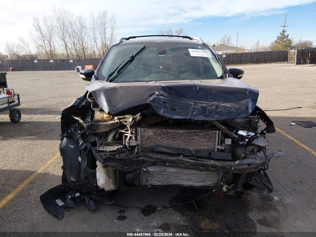 1FMCU9J94GUA67315 Ford Escape Titanium
