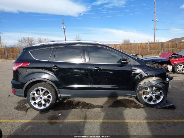 1FMCU9J94GUA67315 Ford Escape Titanium