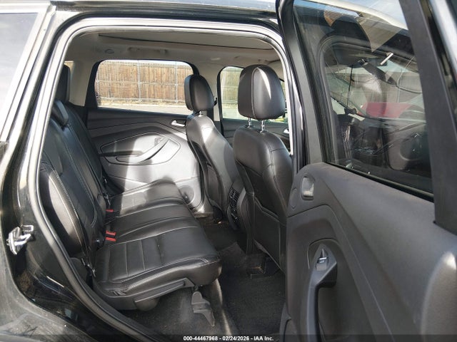 1FMCU9J94GUA67315 Ford Escape Titanium