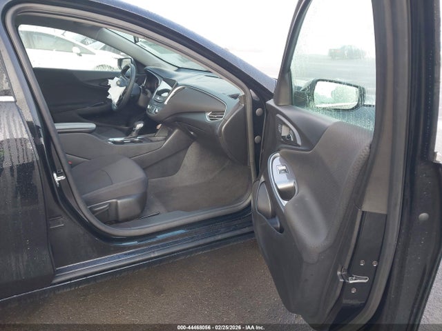 1G1ZD5ST6SF118501 Chevrolet Malibu Fwd 1lt