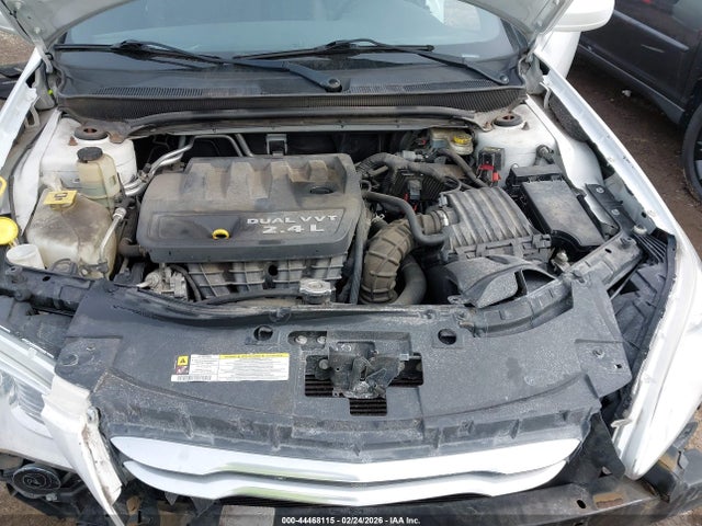44468115 :رقم المزاد ، 1C3BCBEB0DN540127 vin ، 2013 Chrysler 200 Touring مزاد بيع