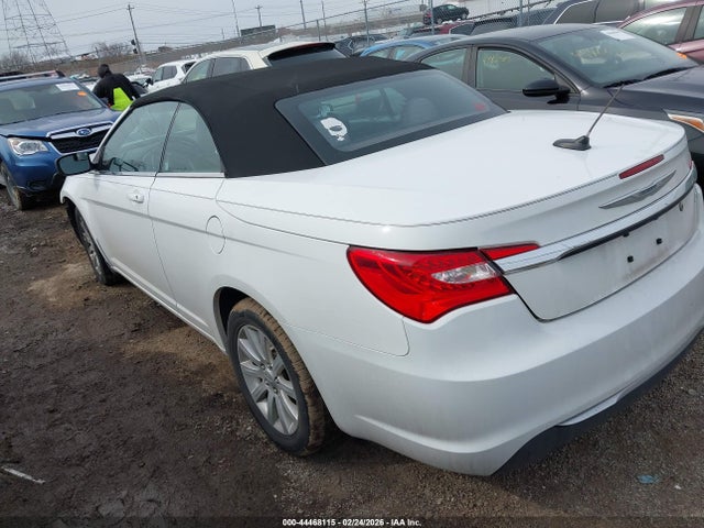 44468115 :رقم المزاد ، 1C3BCBEB0DN540127 vin ، 2013 Chrysler 200 Touring مزاد بيع
