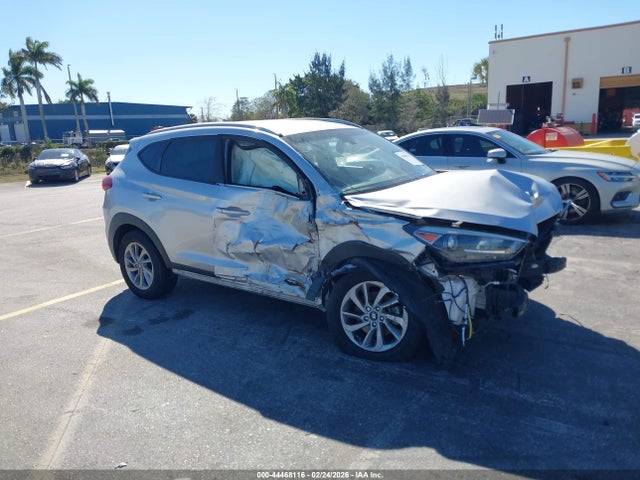 2017 HYUNDAI TUCSON KM8J3CA23HU549415
