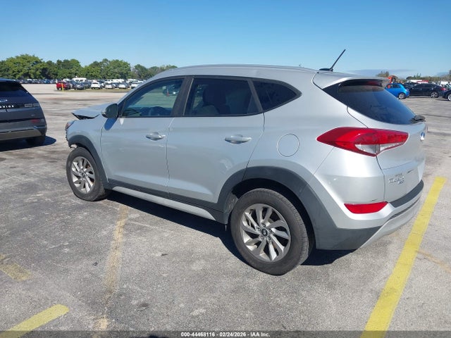 2017 HYUNDAI TUCSON KM8J3CA23HU549415 Photo 2