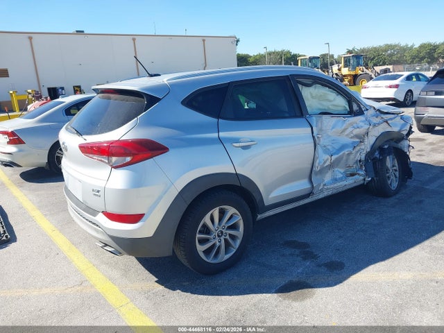2017 HYUNDAI TUCSON KM8J3CA23HU549415 Photo 3
