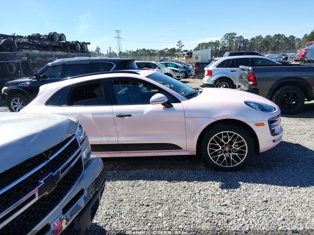 44468131 :رقم المزاد ، WP1AA2A51JLB16457 vin ، 2018 Porsche Macan Sport Edition مزاد بيع