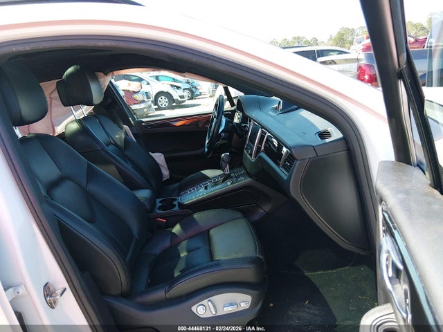44468131 :رقم المزاد ، WP1AA2A51JLB16457 vin ، 2018 Porsche Macan Sport Edition مزاد بيع