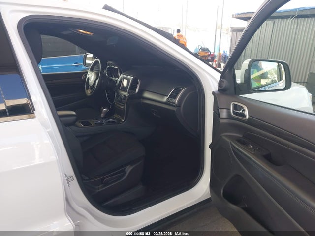 1C4RJEAG8LC141057 Jeep Grand Cherokee Laredo E 4x2