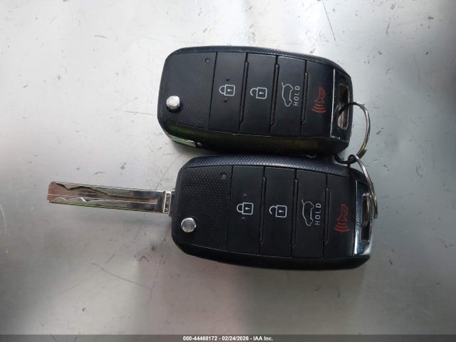 KIA SOUL + 2018 KNDJP3A56J7538366 Image 11