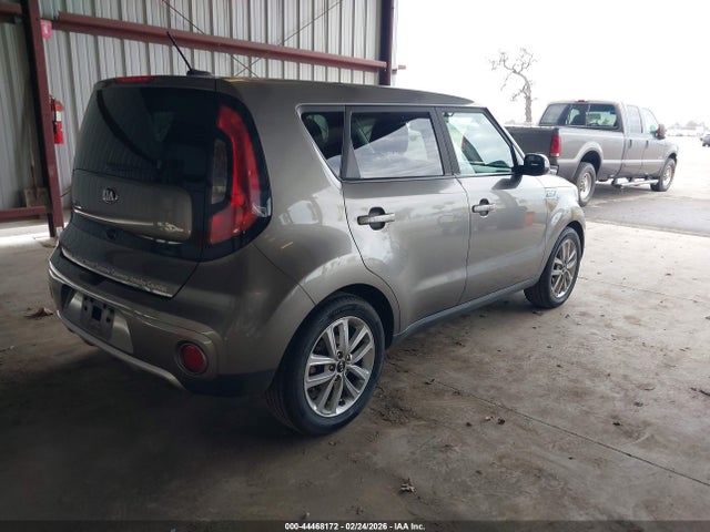 KIA SOUL + 2018 KNDJP3A56J7538366 Image 4
