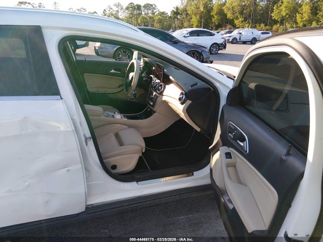 2018 MERCEDES-BENZ GLA 250 WDCTG4EB7JJ500138 Photo 4