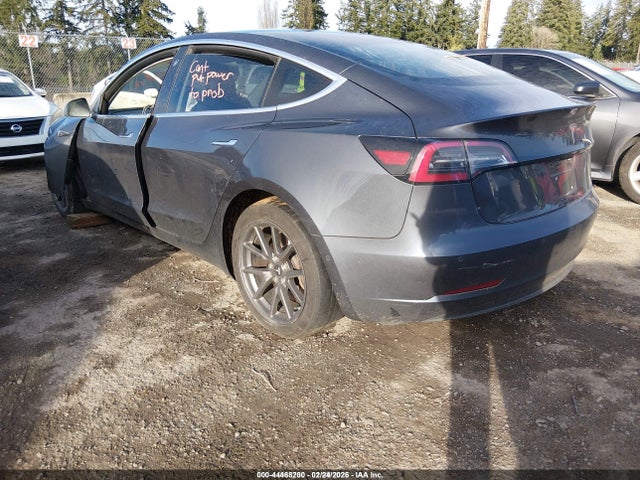 2018 TESLA MODEL 3 5YJ3E1EA9JF036682 Photo 2