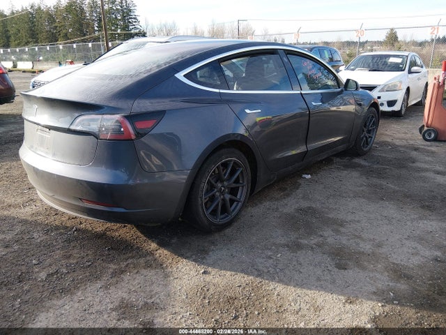 2018 TESLA MODEL 3 5YJ3E1EA9JF036682 Photo 3