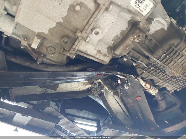 44468211 :رقم المزاد ، 1FMCU0HD7JUA71548 vin ، 2018 Ford Escape Sel مزاد بيع