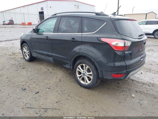 44468211 :رقم المزاد ، 1FMCU0HD7JUA71548 vin ، 2018 Ford Escape Sel مزاد بيع