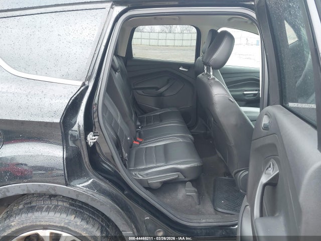 44468211 :رقم المزاد ، 1FMCU0HD7JUA71548 vin ، 2018 Ford Escape Sel مزاد بيع