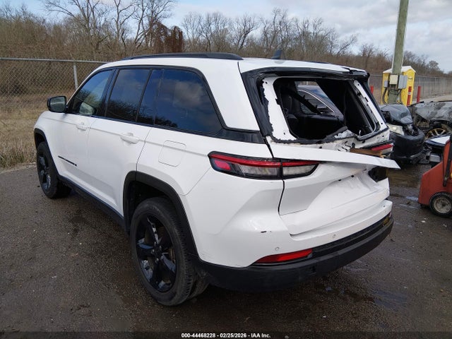 2023 JEEP GRAND CHEROKEE 1C4RJGAG9PC663150 Photo 2